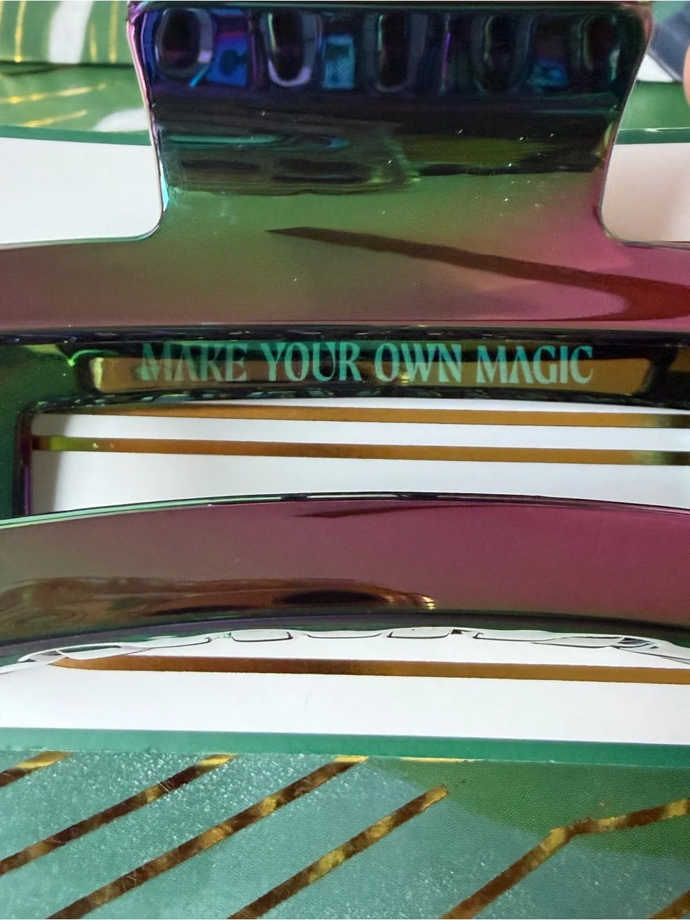 Scünci Wicked Elphaba Iridescent Claw Hair Clip Make Your Own Magic NWT